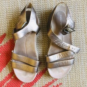 easy spirit peace sandal